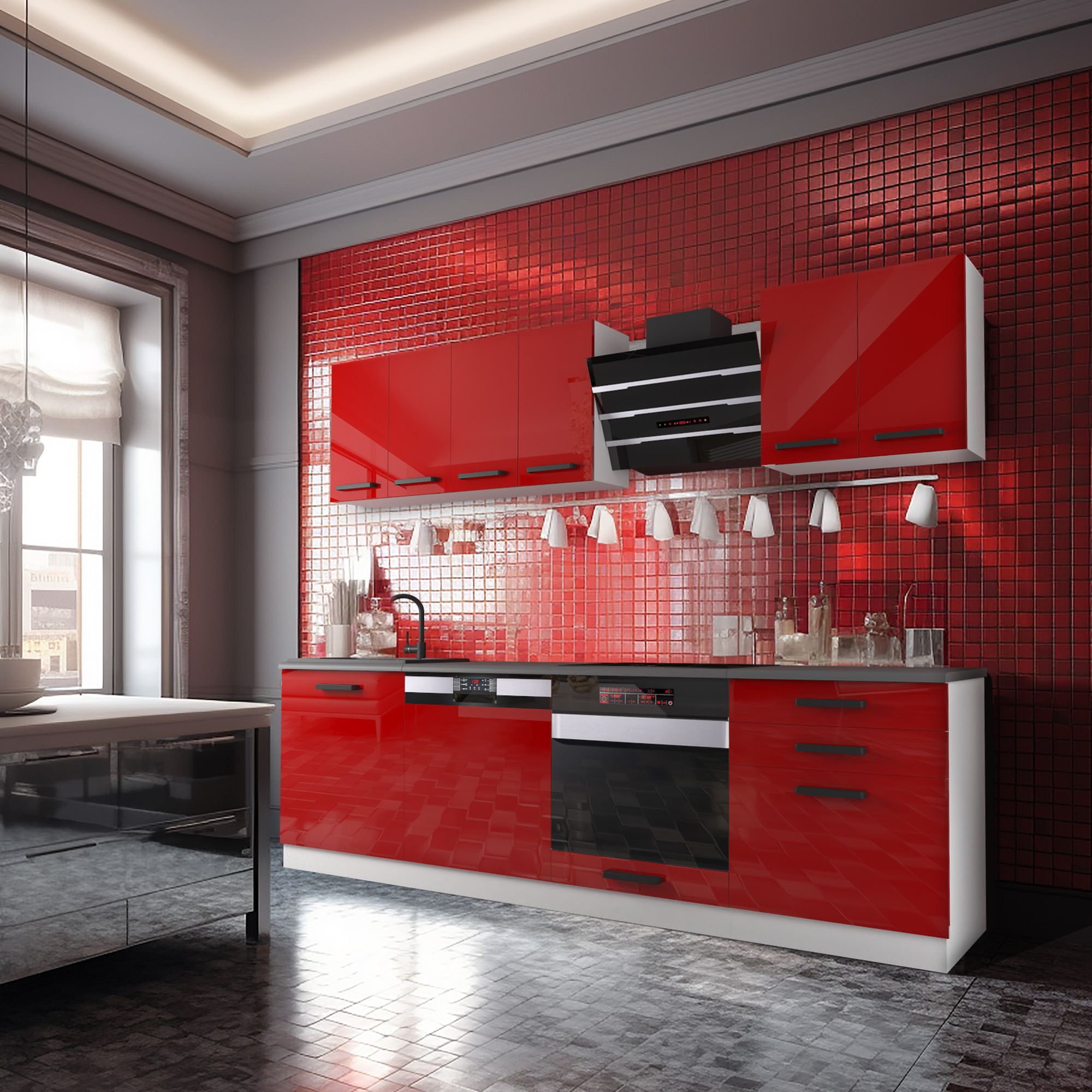 Cucina con armadietti rossi con piastrelle a mosaico