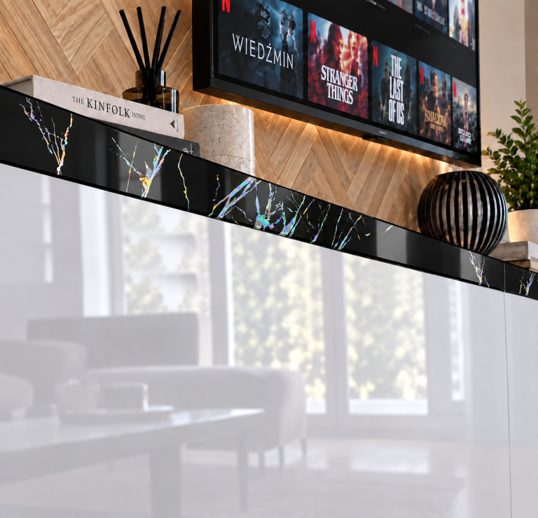 Parete attrezzata Prestige 300 cm TV/RTV nera lucida Produttore IMP P Hepburn 4/5/W/B/0/0/CS